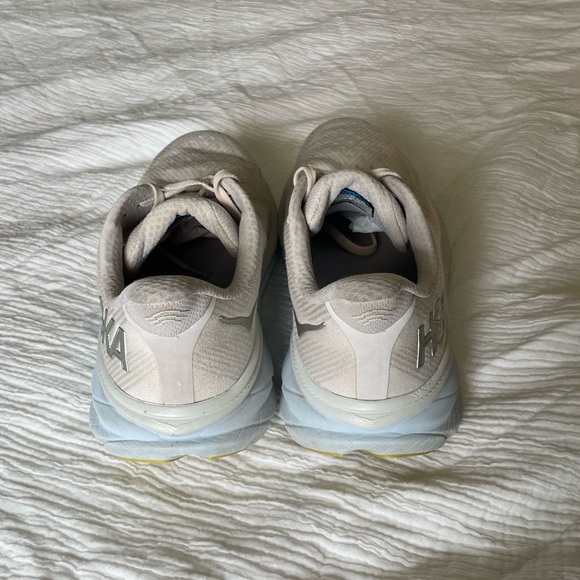 Hoka Clifton - Picture 3 of 5